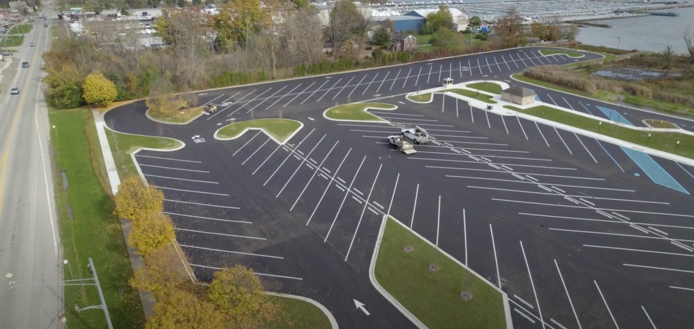 Seasonal yard cleanup services in DeSoto, TX